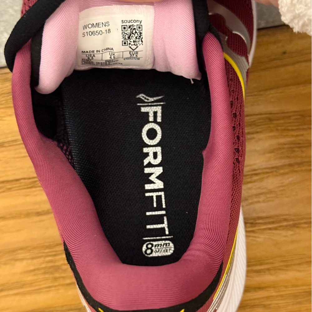 Saucony Ride 14 Running Shoe Burgundy Quartz /Vizigold Women’s Size 6.5 - Picture 8 of 11
